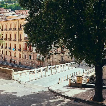 Boutique - Palazzo Crati 1800 住宿加早餐酒店